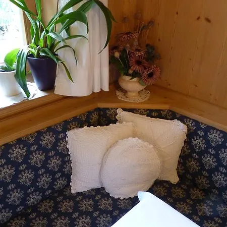 Garni Pineta Guest house *